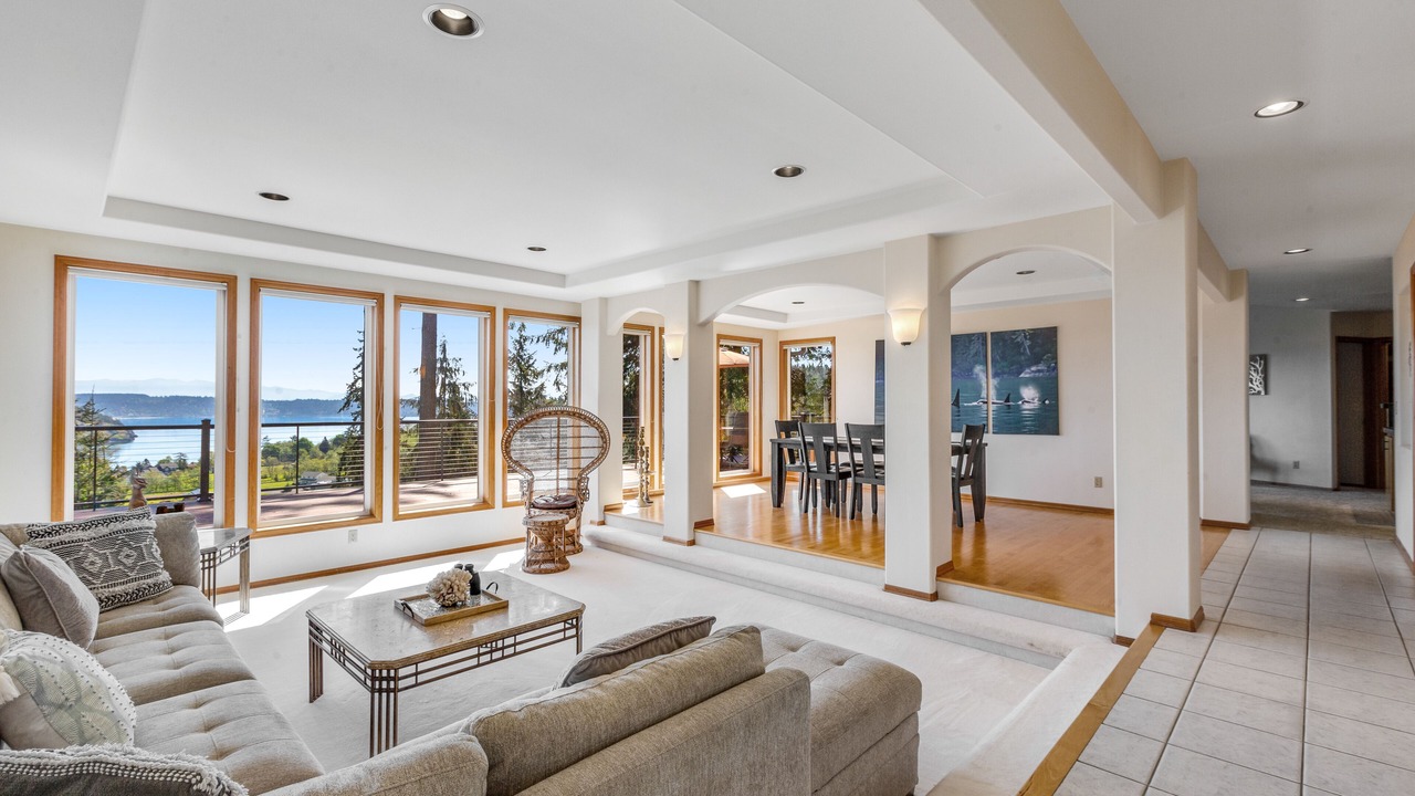 Photo of Livingroom in Oak Harbor