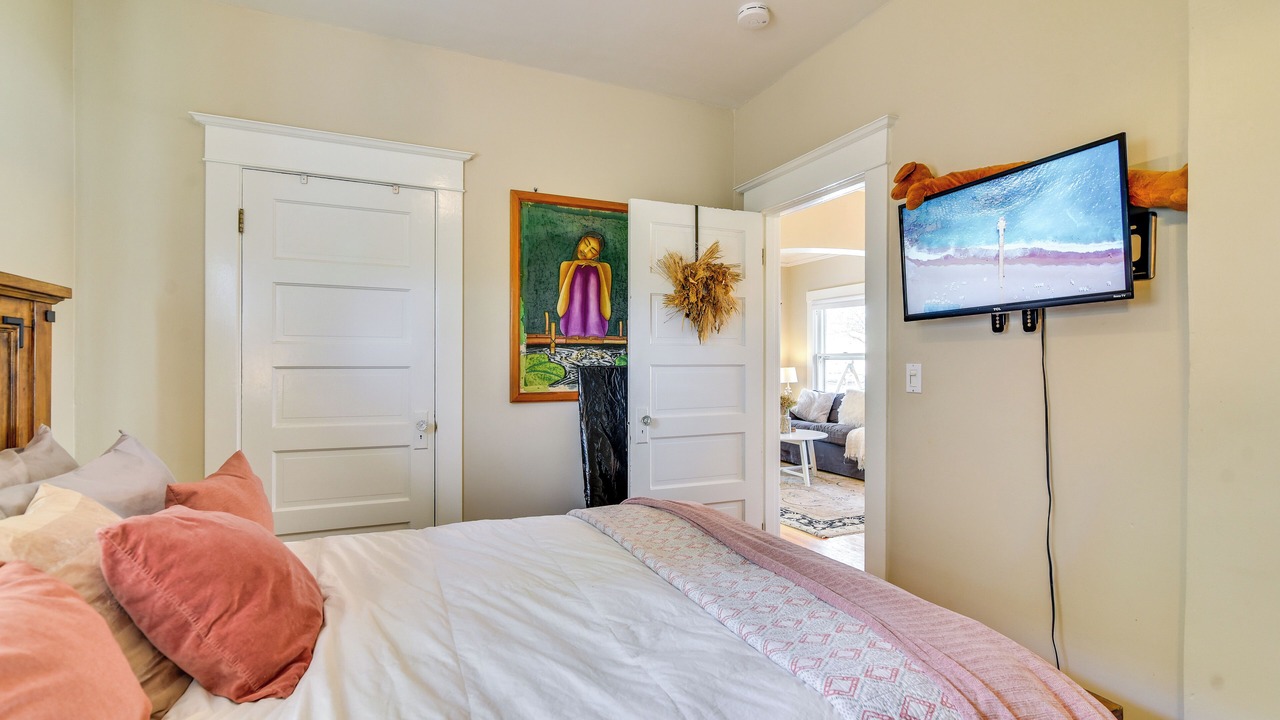 Photo of Bedroom in Sellwood-Moreland