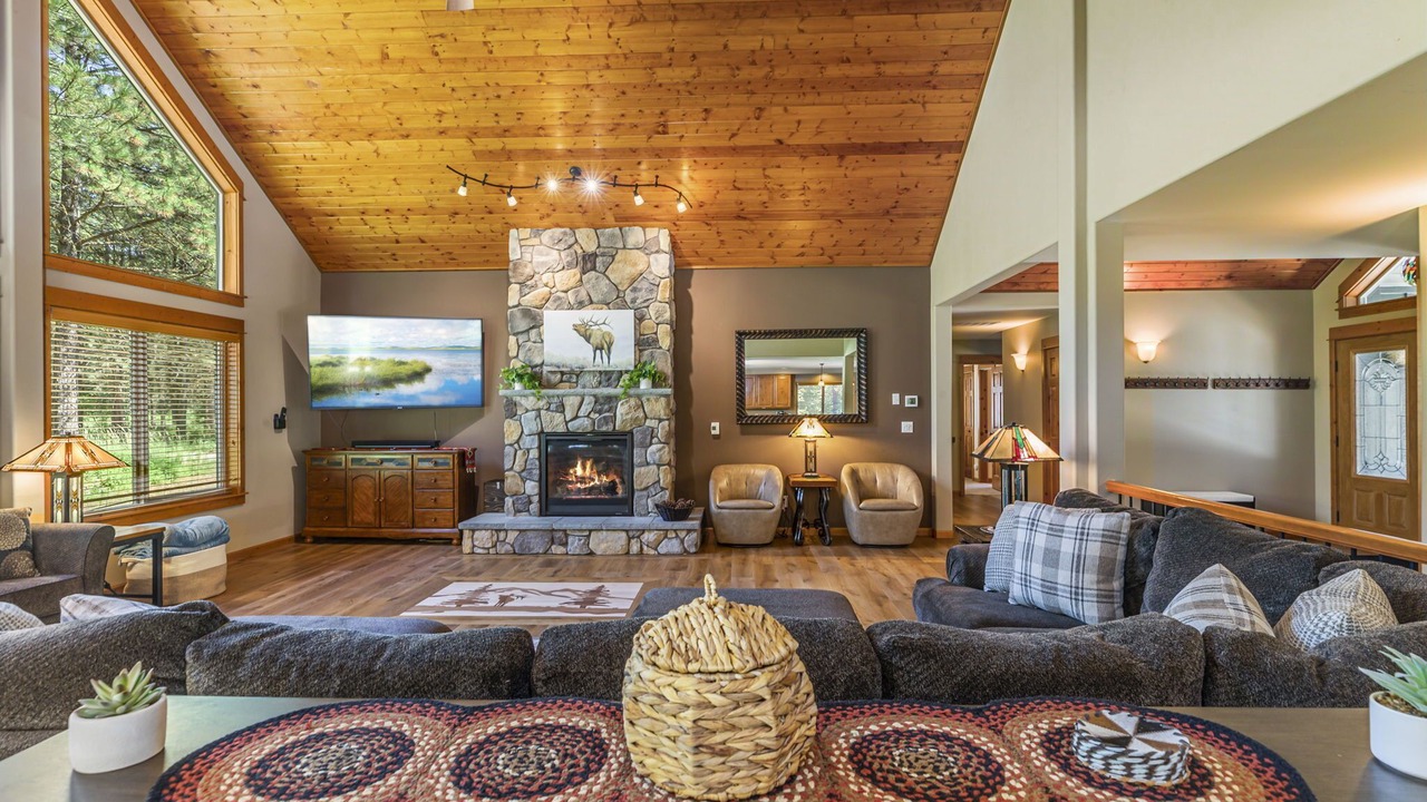 Photo of Livingroom in Cle Elum