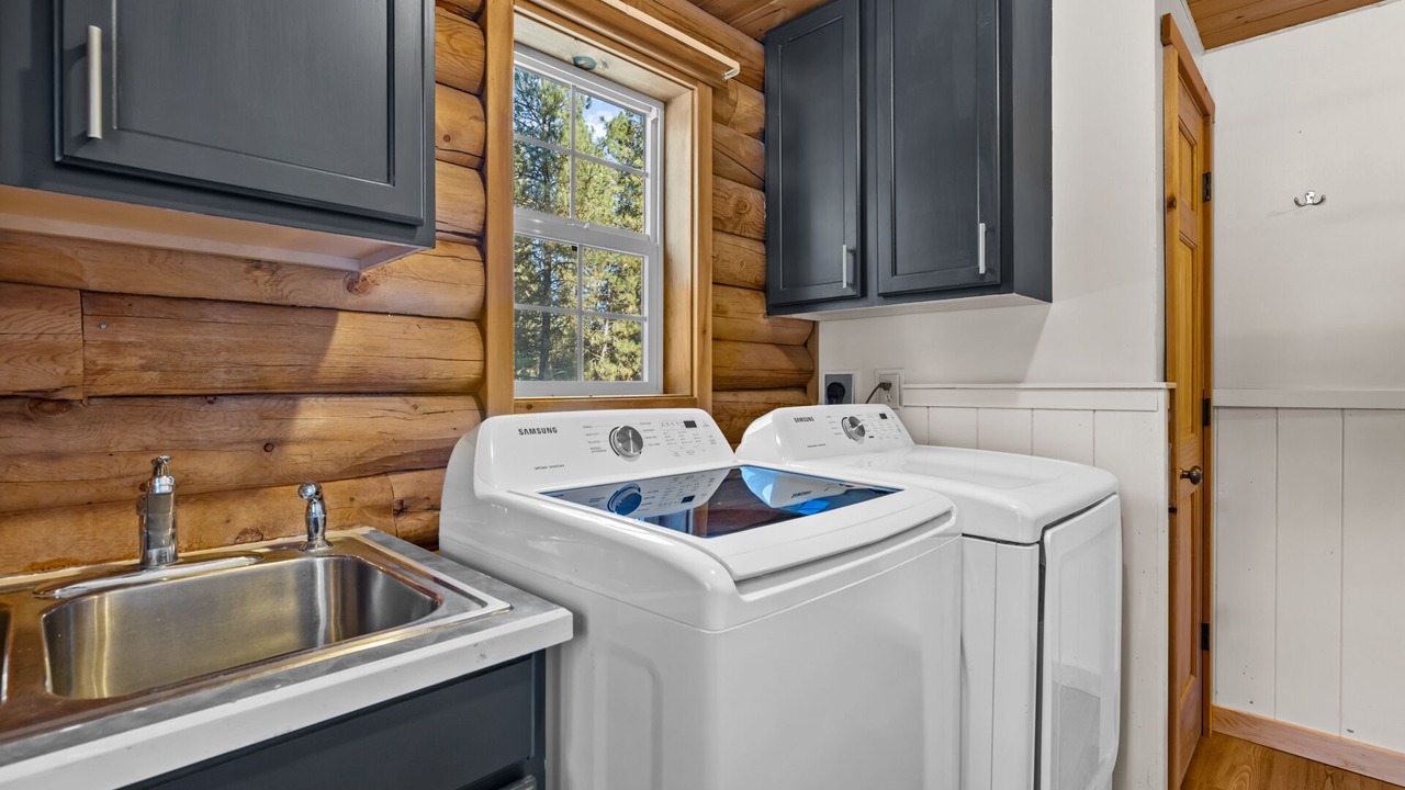 Photo of Bedroom in Garden Valley