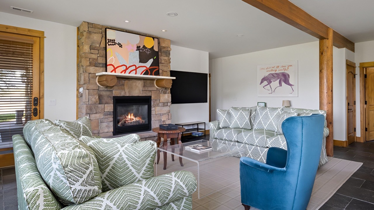 Photo of Livingroom in Victor