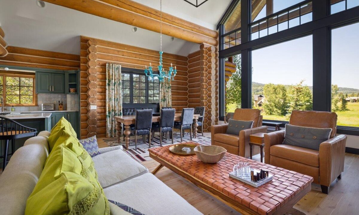 Photo of Livingroom in Victor