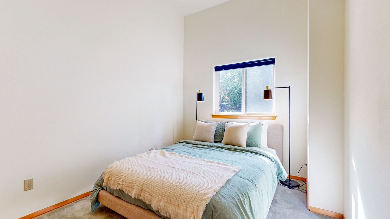 Photo of Bedroom in Langley