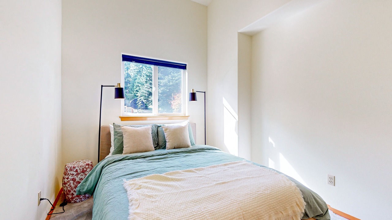 Photo of Bedroom in Langley
