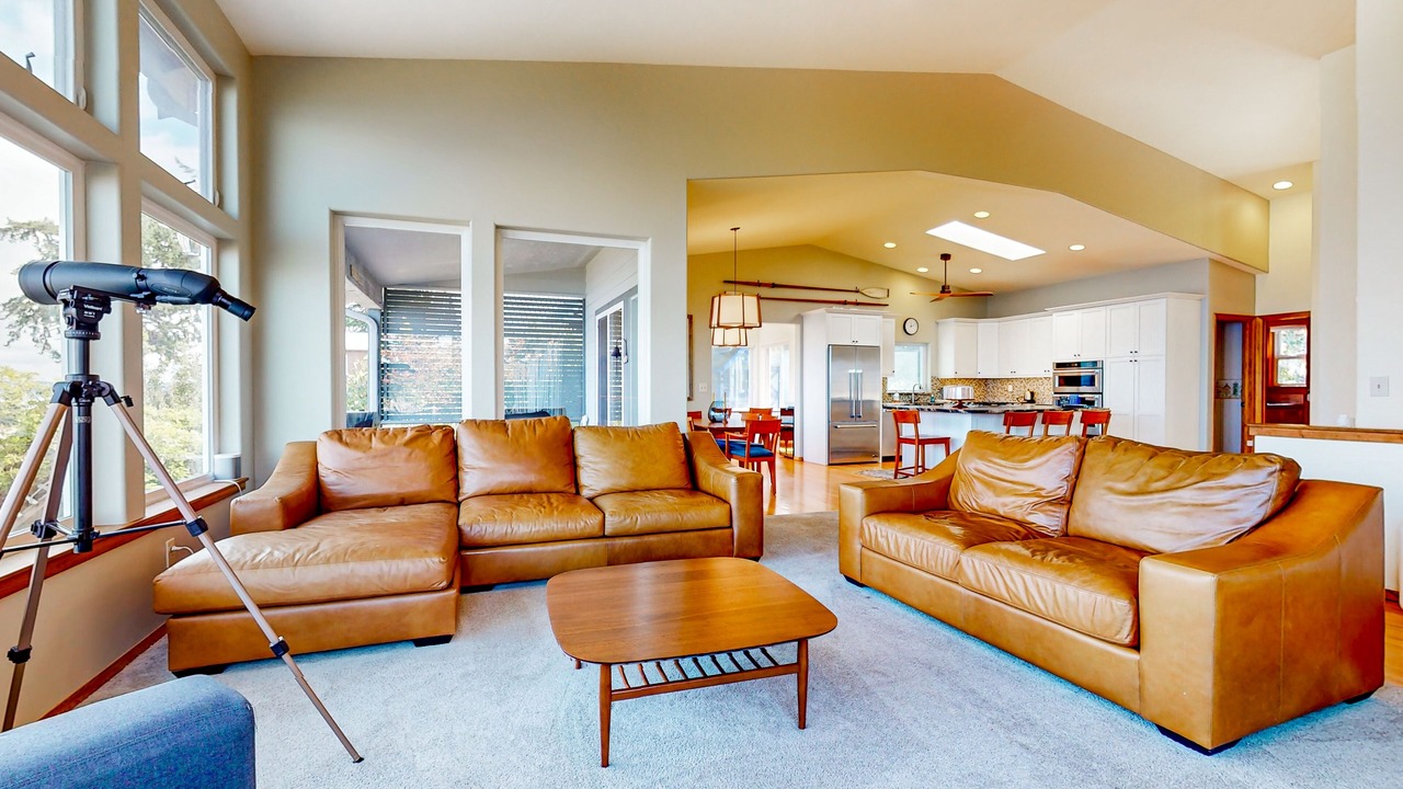 Photo of Livingroom in Langley