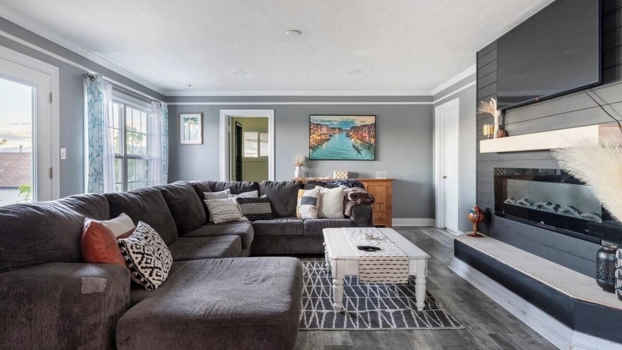 Photo of Livingroom in Central Point