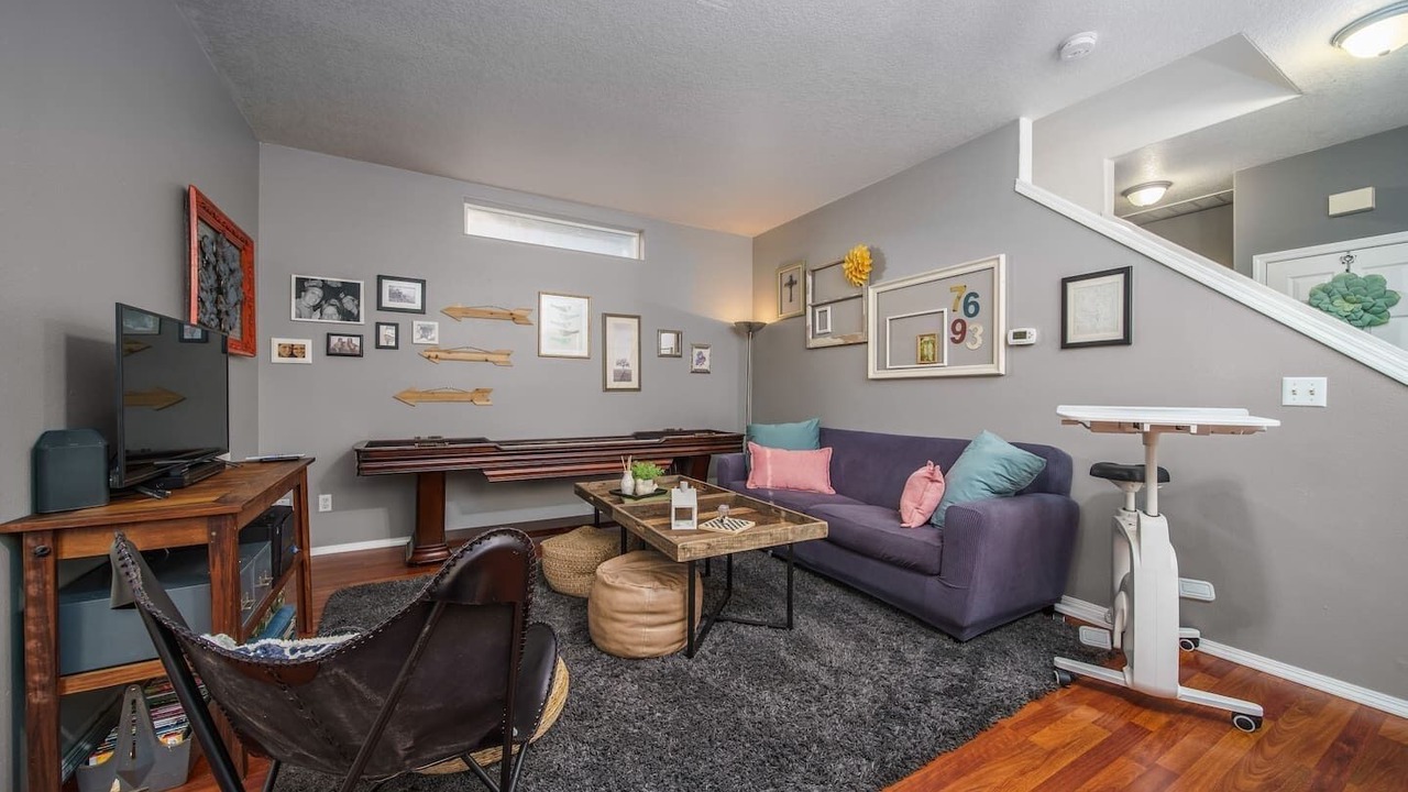 Photo of Livingroom in North Bethany