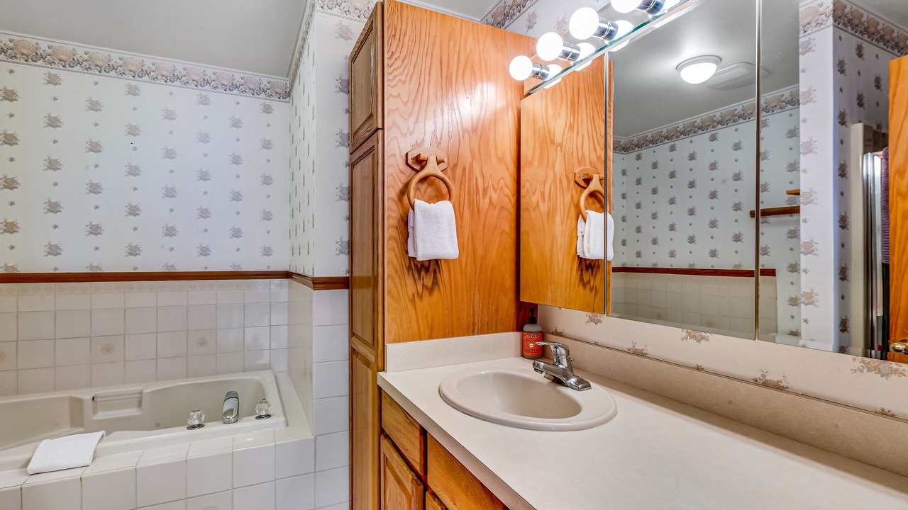 Photo of Bathroom in Clinton
