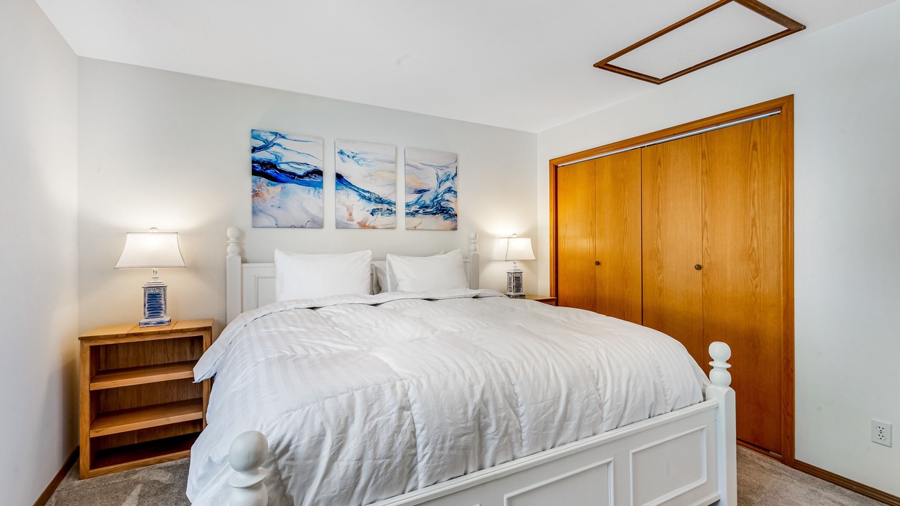 Photo of Bedroom in Clinton
