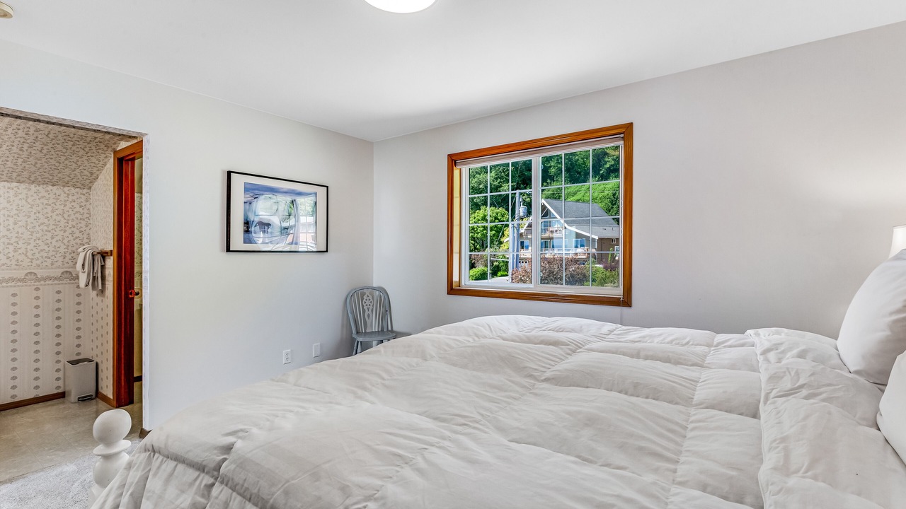 Photo of Bedroom in Clinton