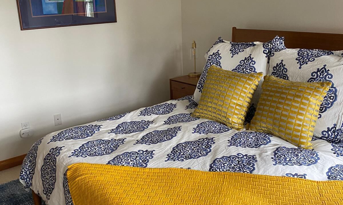 Photo of Bedroom in Eastsound