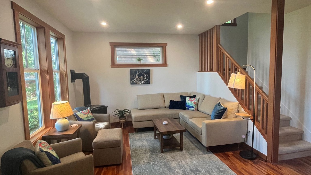 Photo of Livingroom in Eastsound