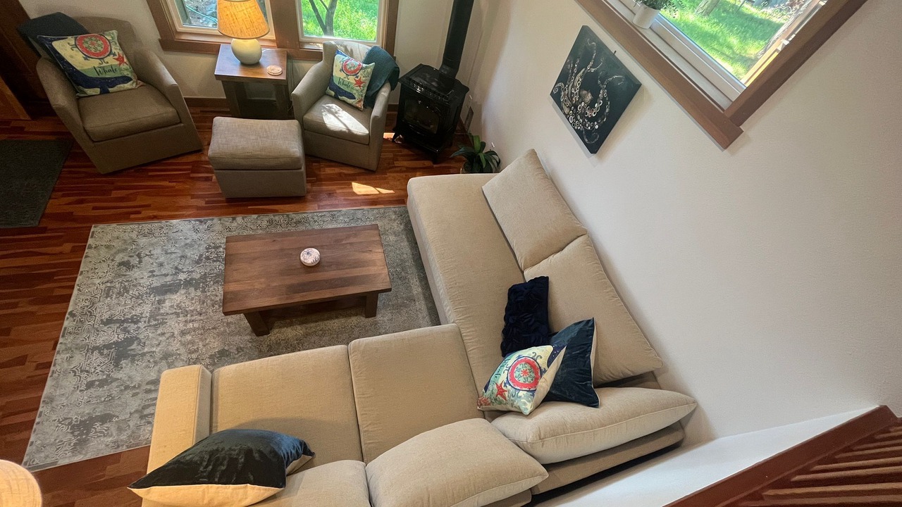 Photo of Livingroom in Eastsound