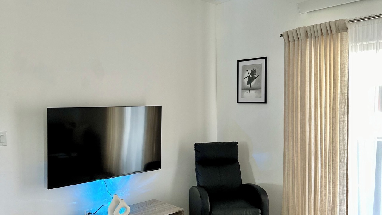 Photo of Livingroom in Victor