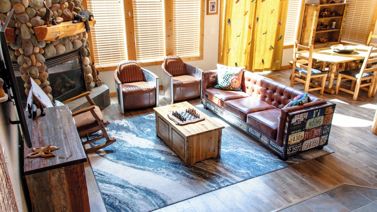 Photo of Livingroom in Klamath Falls