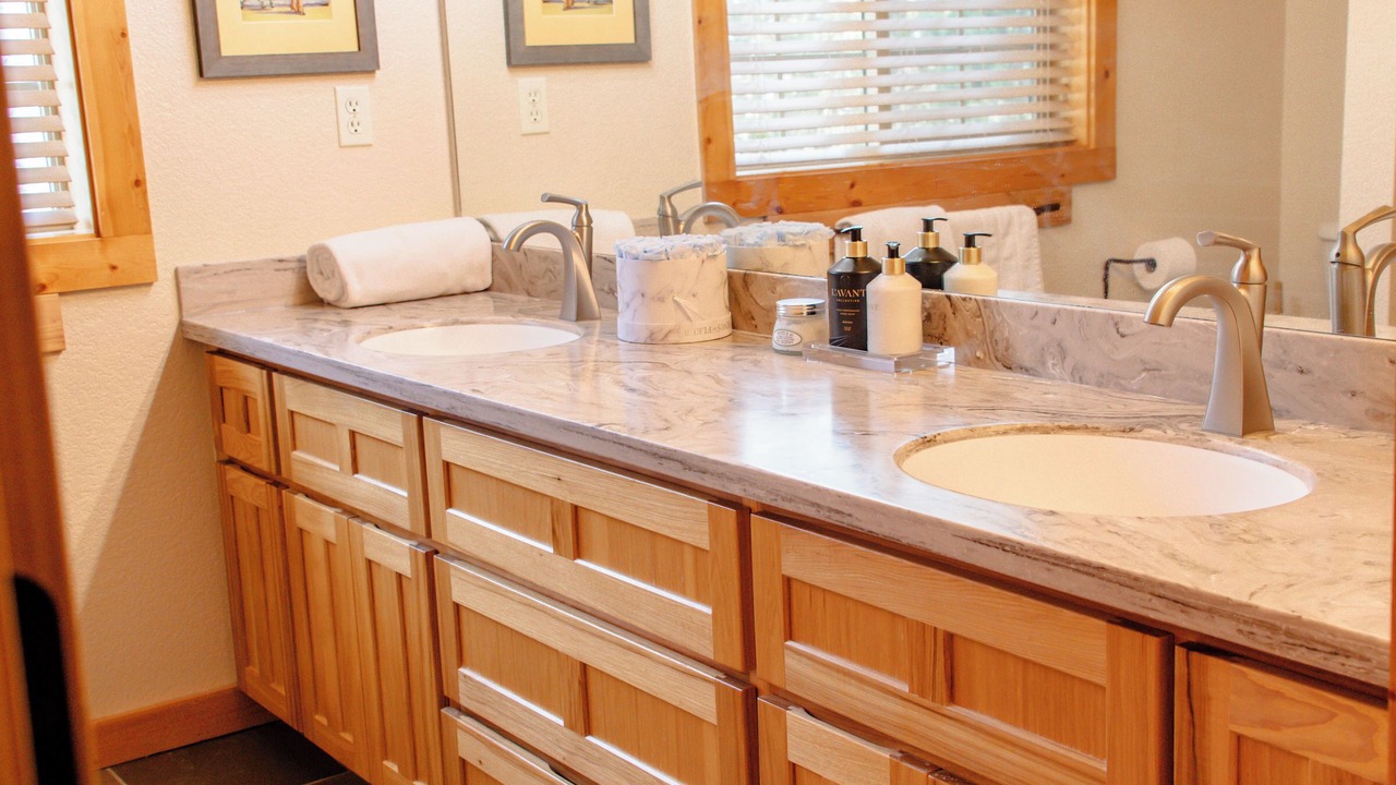 Photo of Bathroom in Klamath Falls