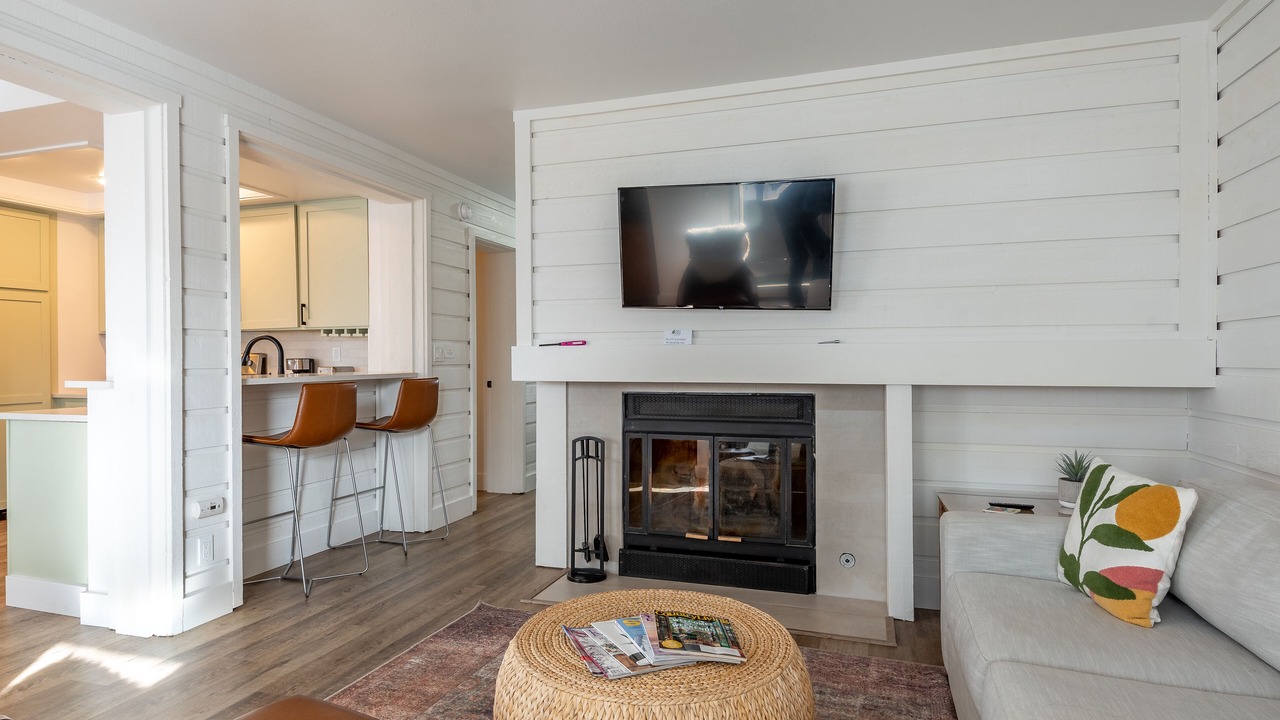 Photo of Livingroom in Elkhorn Village