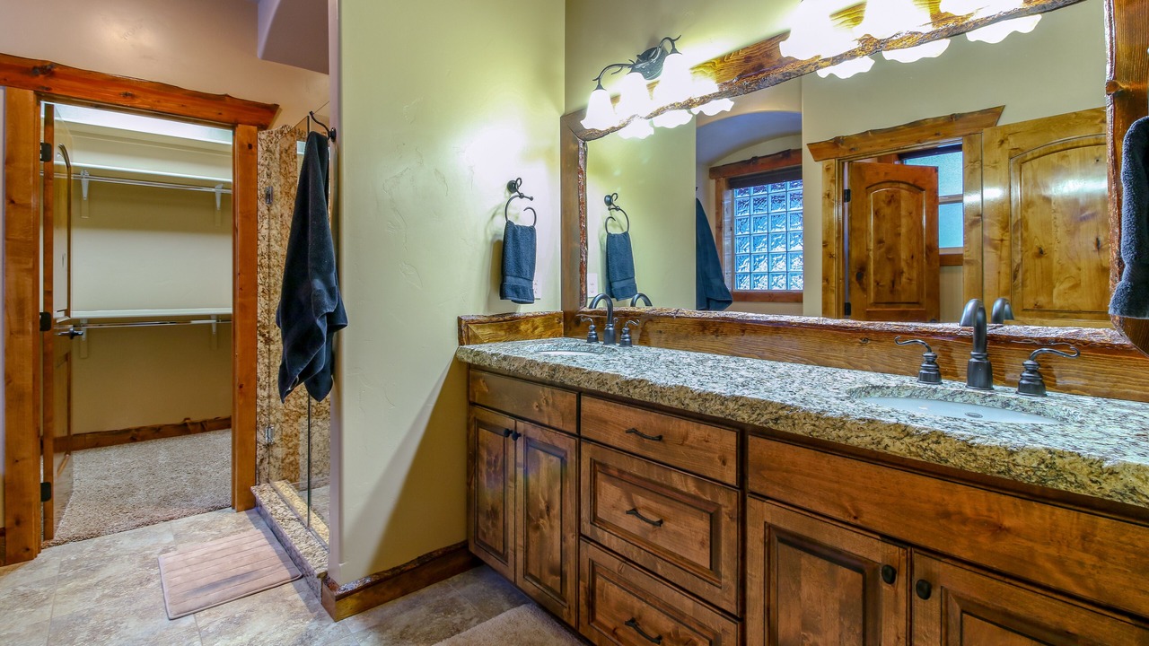 Photo of Bathroom in Tamarack Resort