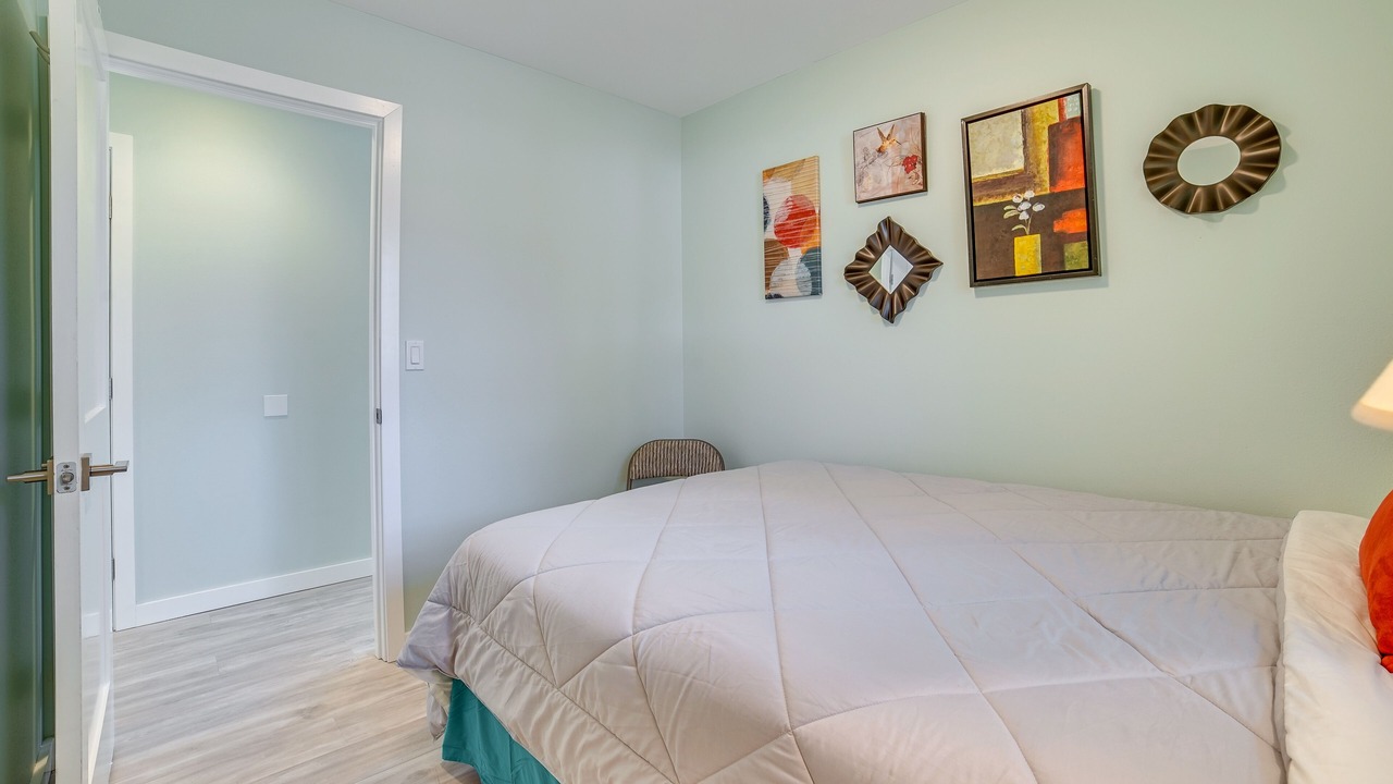 Photo of Bedroom in East Lake Hills