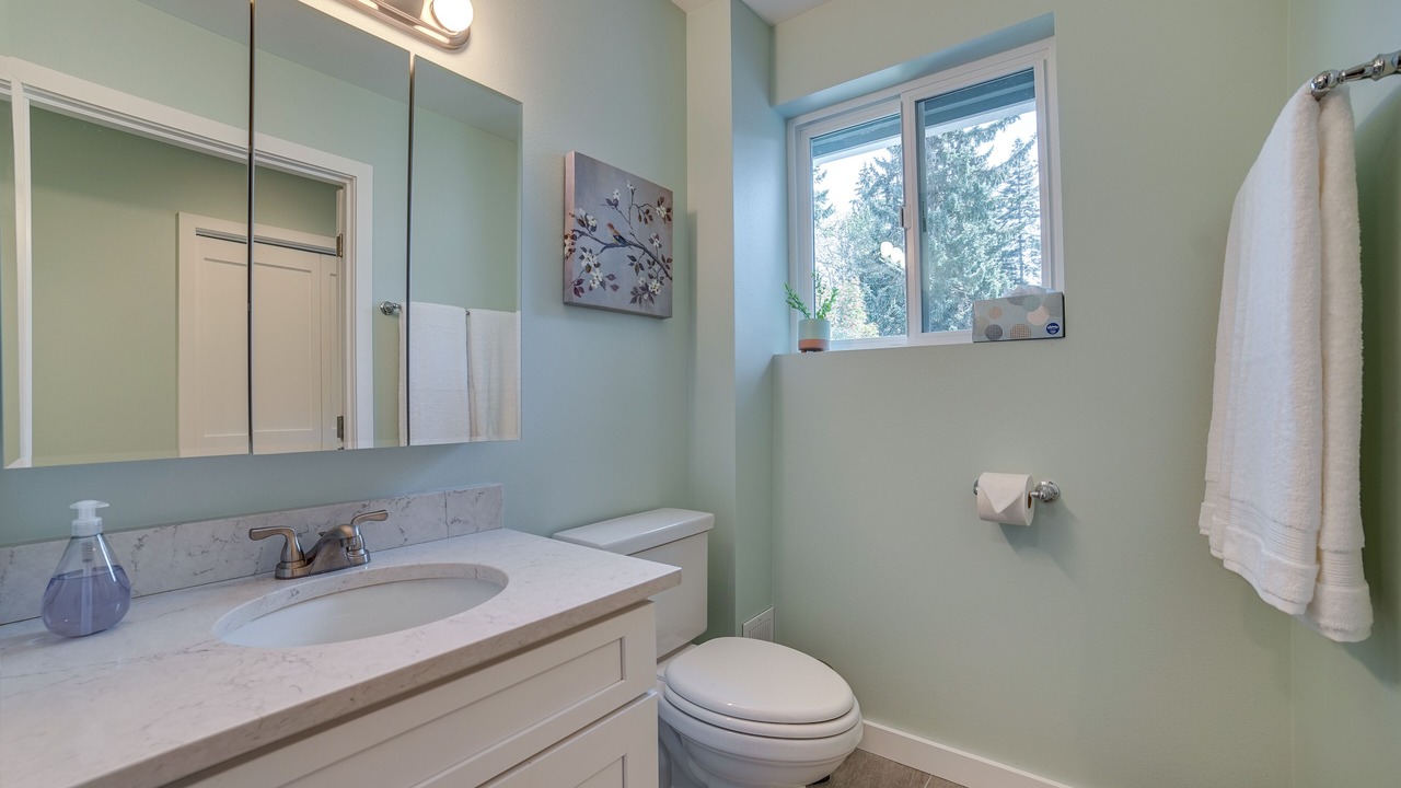Photo of Bathroom in East Lake Hills