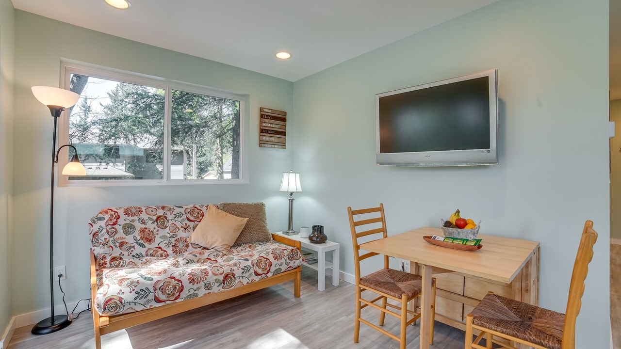 Photo of Bedroom in East Lake Hills