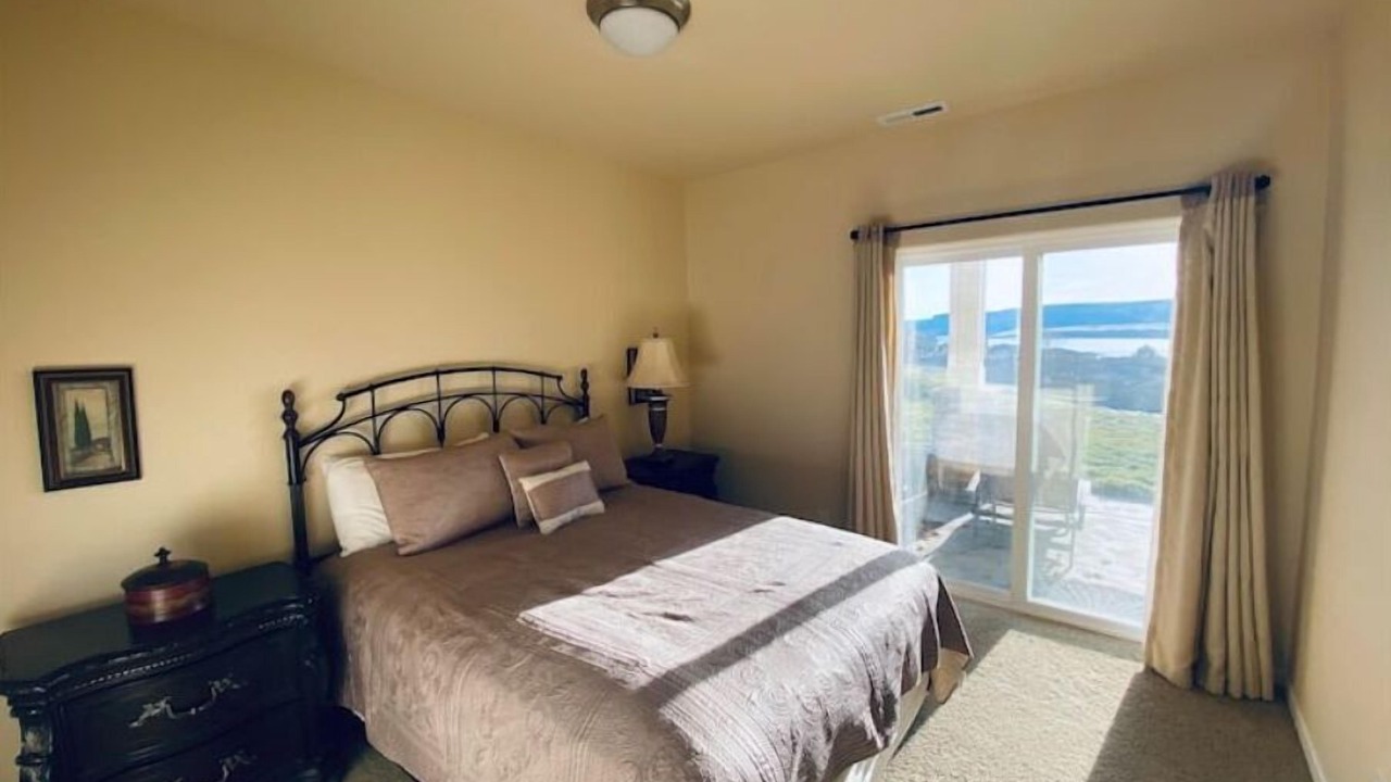 Photo of Bedroom in Quincy