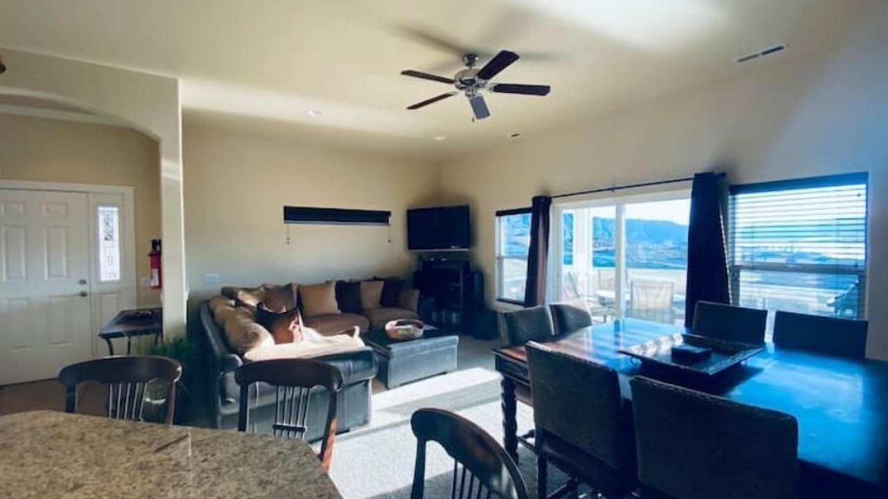 Photo of Livingroom in Quincy