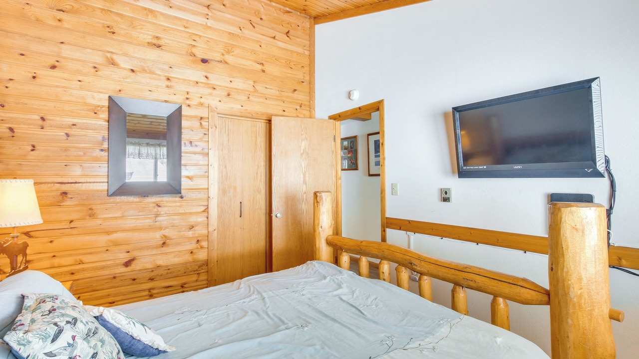 Photo of Bedroom in Thayne