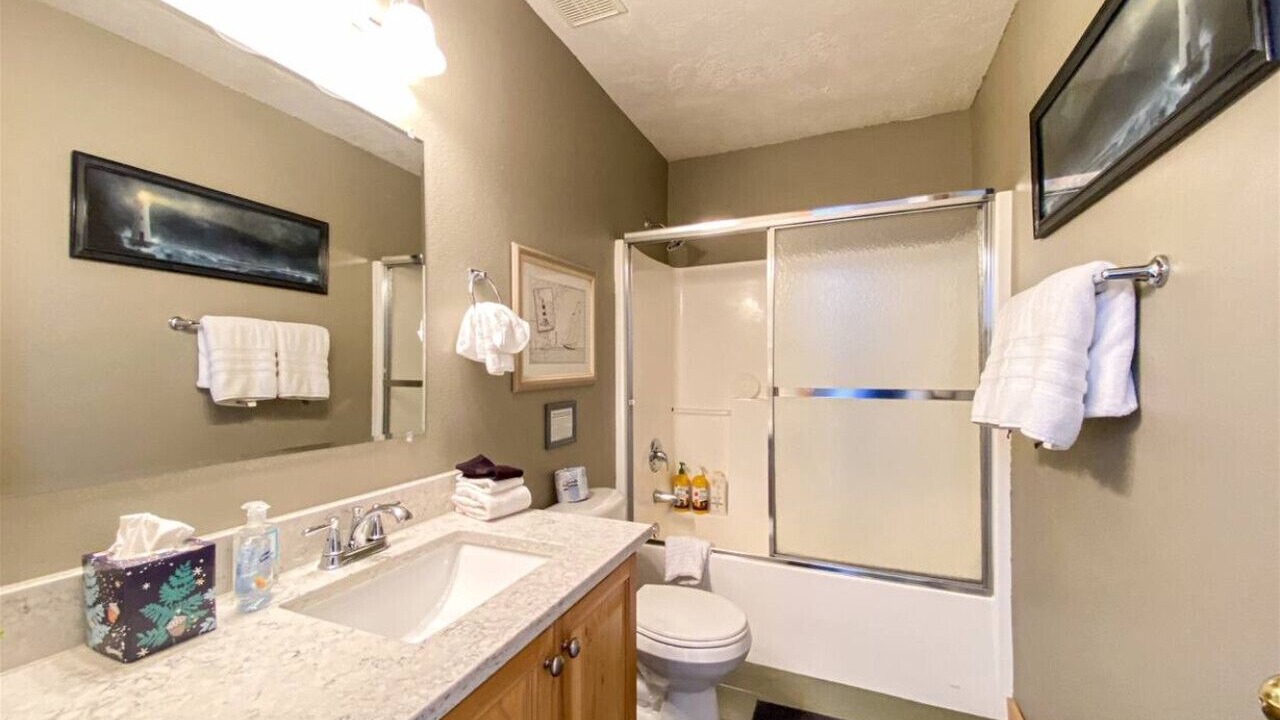 Photo of Bathroom in Harbor Village