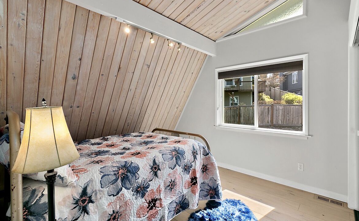 Photo of Bedroom in West Hills