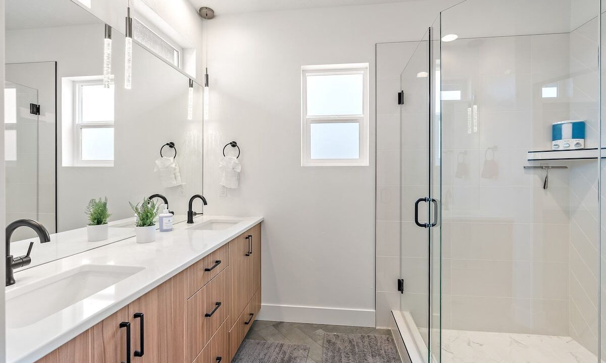 Photo of Bathroom in Garden City