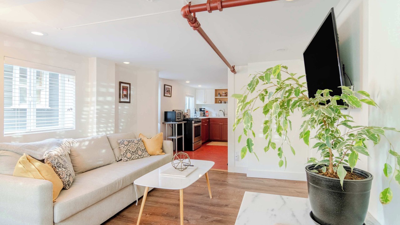 Photo of Livingroom in West Woodland