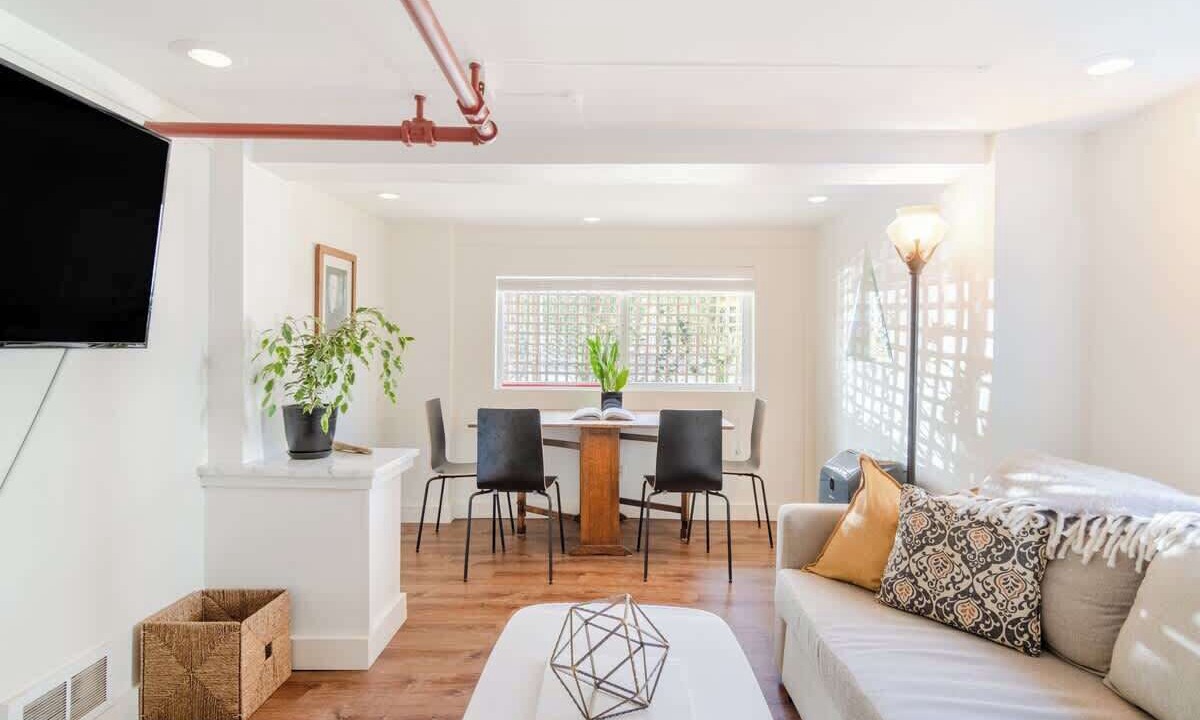 Photo of Livingroom in West Woodland