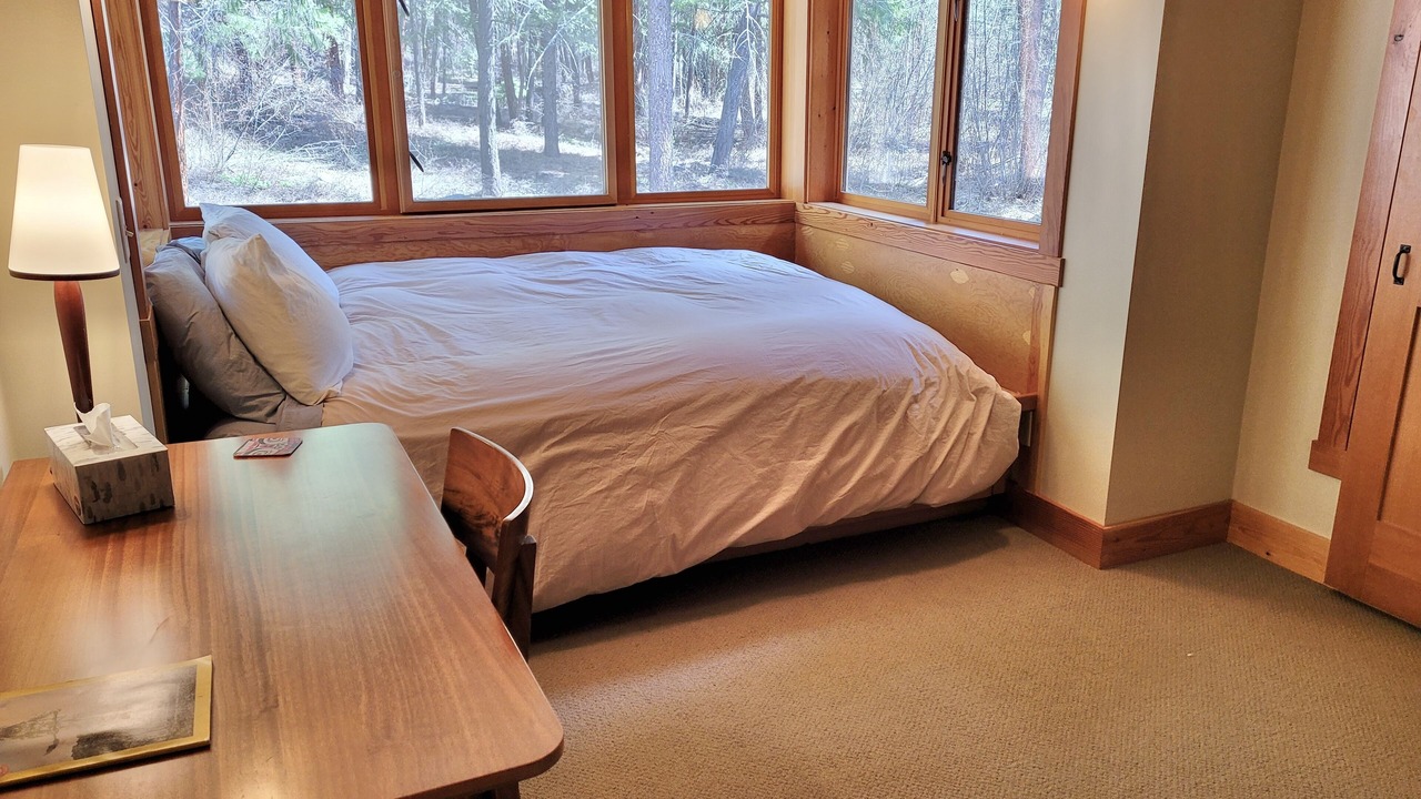 Photo of Bedroom in Mazama