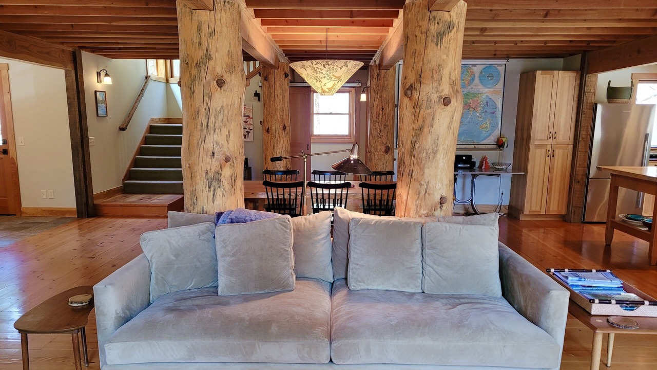 Photo of Livingroom in Mazama