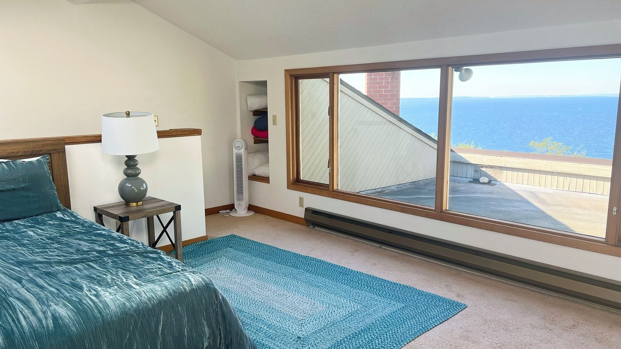 Photo of Bedroom in Hansville