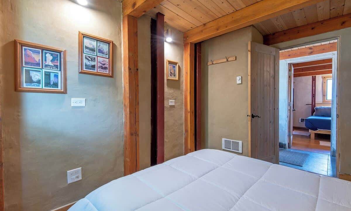 Photo of Bedroom in Victor