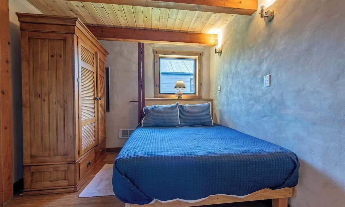 Photo of Bedroom in Victor