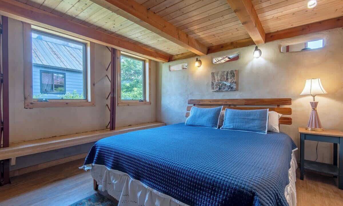 Photo of Bedroom in Victor