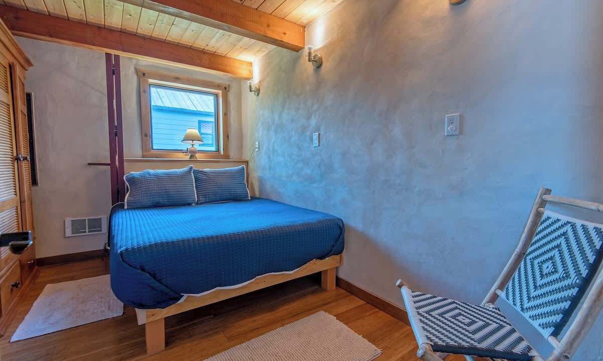 Photo of Bedroom in Victor