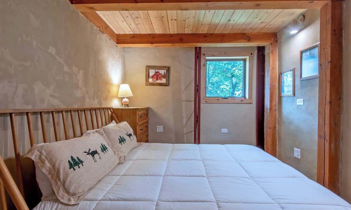 Photo of Bedroom in Victor