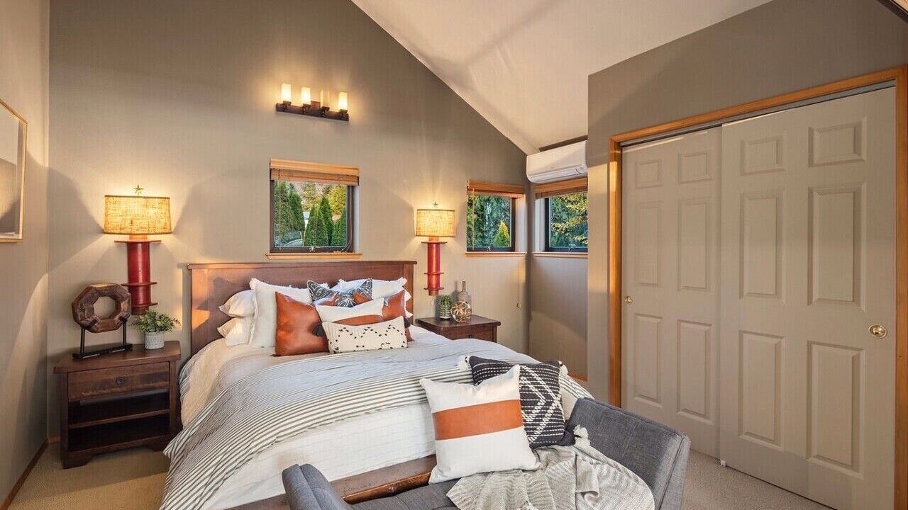 Photo of Bedroom in Langley