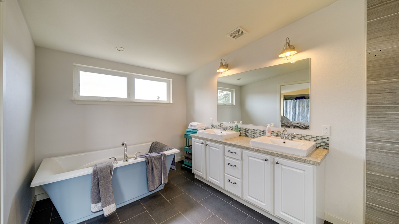 Photo of Bathroom in Republic