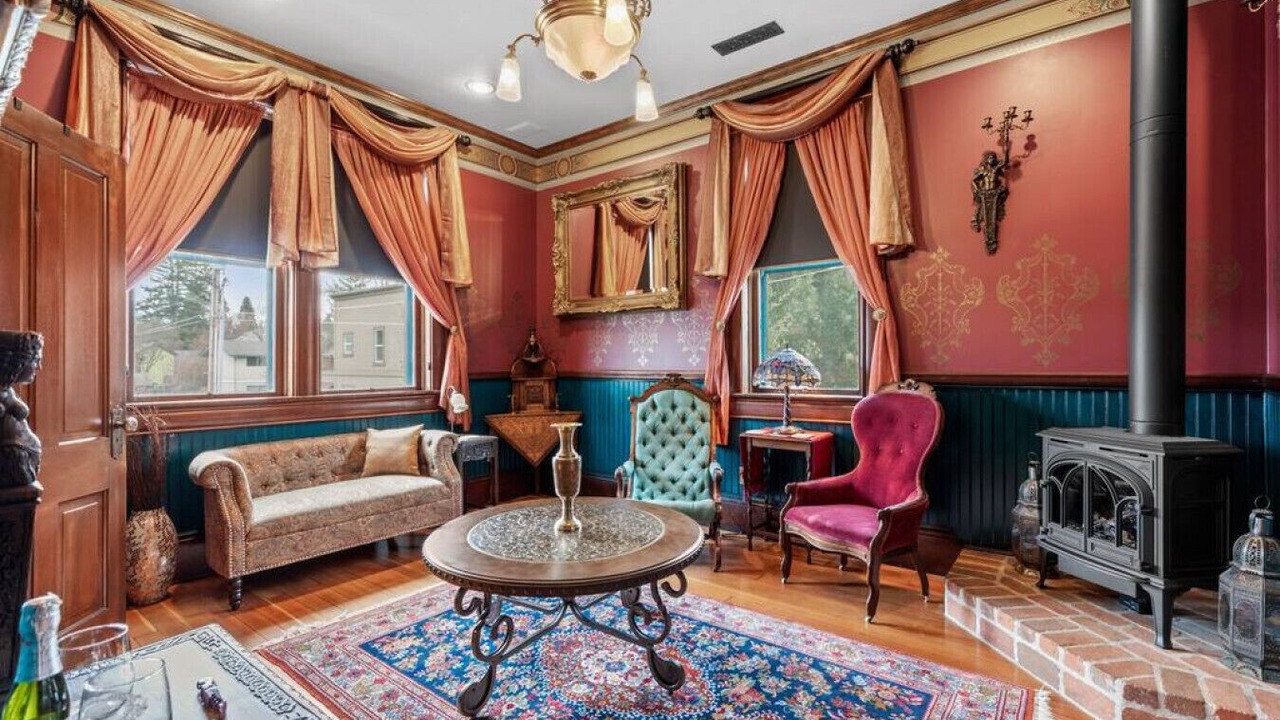 Photo of Livingroom in Historic Railroad District