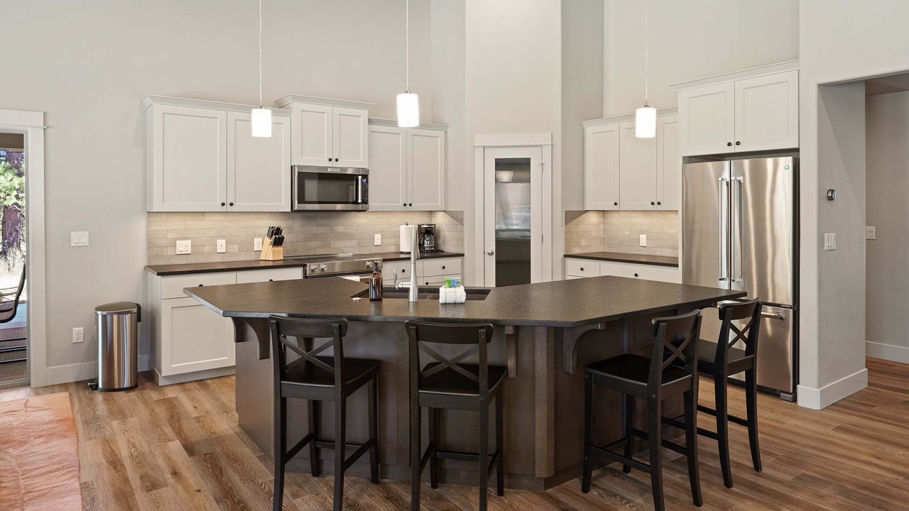 Photo of Kitchen in Deschutes River Woods