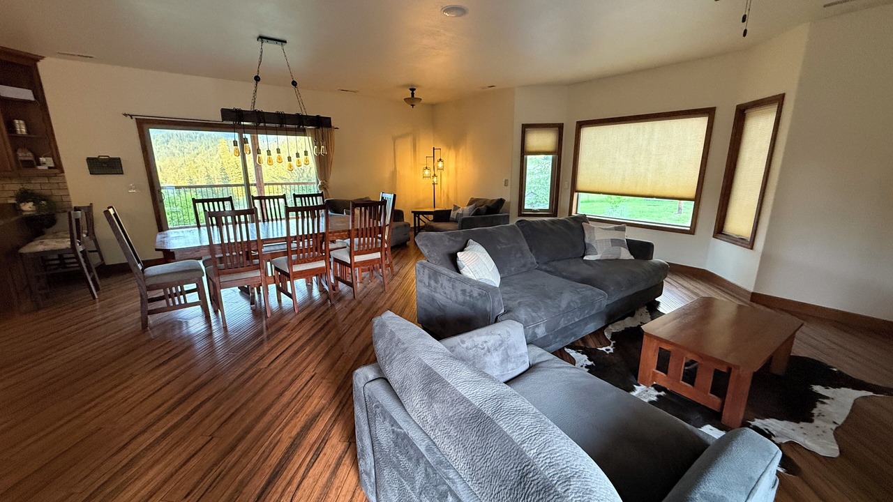 Photo of Livingroom in Cataldo