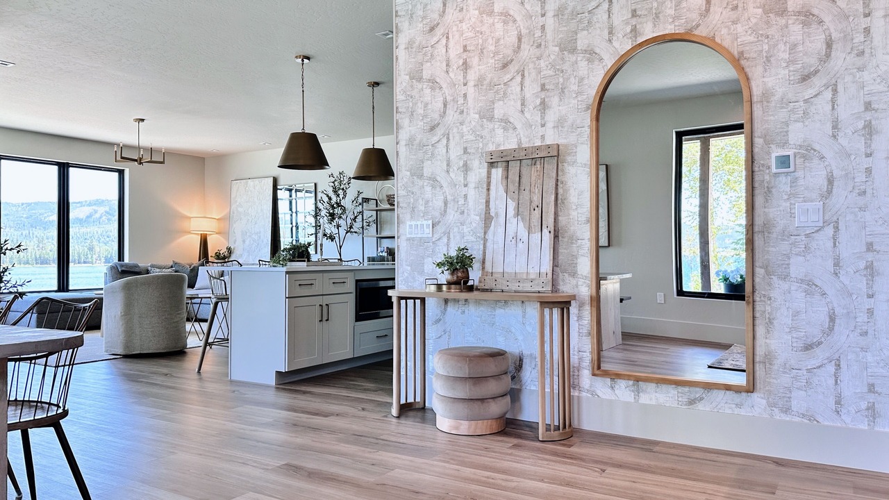 Photo of Livingroom in Sandpoint