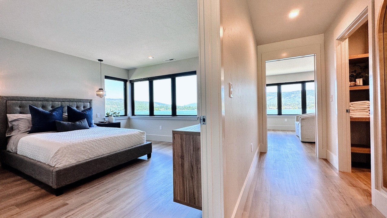 Photo of Bedroom in Sandpoint