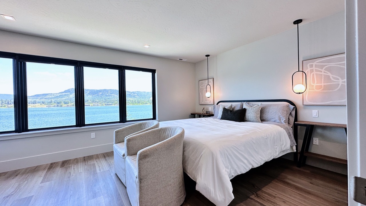 Photo of Bedroom in Sandpoint