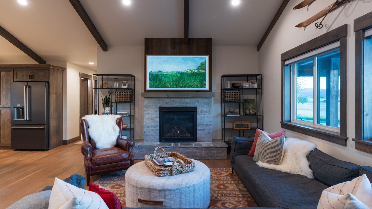 Photo of Livingroom in Victor